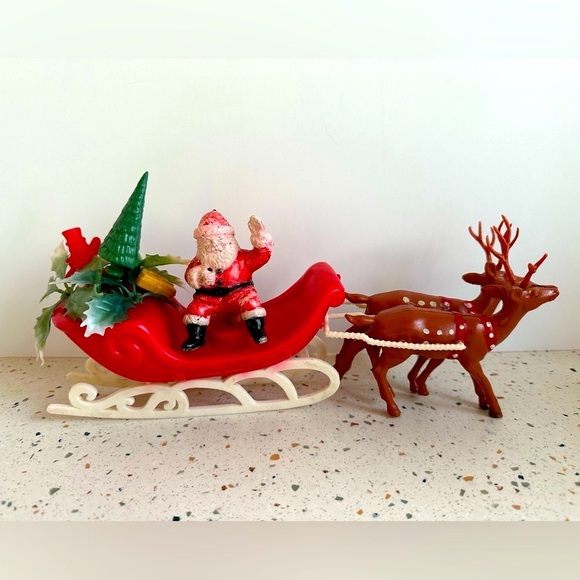 VTG Christmas Santa & Sleigh with‎ Deer Plastic Holiday Decor Made in Hong Kong - Picture 2 of 10
